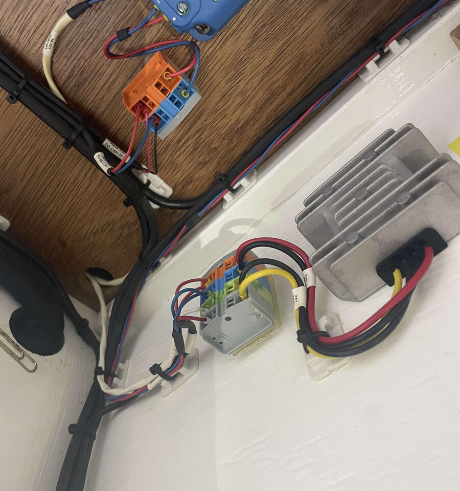 DC/DC 12v/24v step up converter. Mounting, wiring and integration into existing system